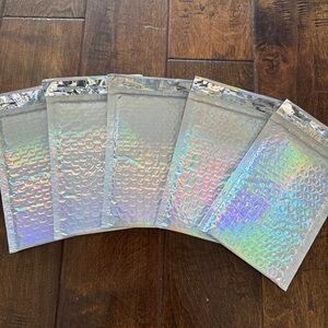 25 Pack - 4x8” Beautiful Rainbow Holographic Bubble Mailers